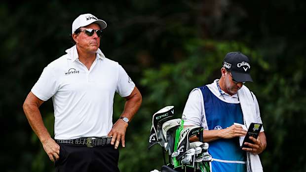 phil-mickelson-2021-bmw-championship